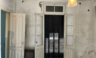 OPORTUNIDAD - Casa de Estilo a Reciclar en excelente ubicación - Venta Directa!!!