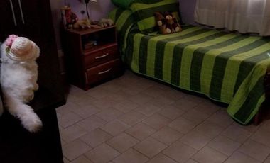 Chalet 3 ambientes con garage en Dolores y Guahanani