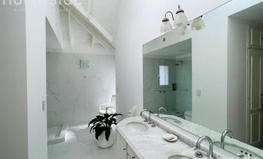 San Isidro Chico - CASA EN ALQUILER - Los Aromos 1200