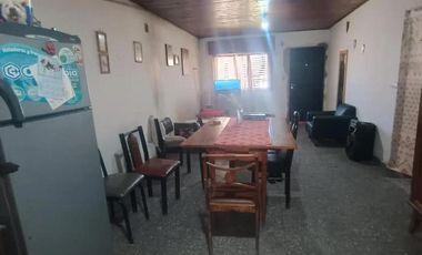 Casa en venta - 5 Dormitorios 2 Baños - La Matanza