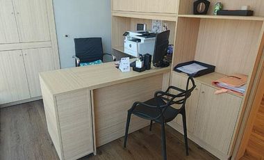 OFICINA COMERCIAL VENTA EN Camilo Cavour  3055 1°B C/ TRES COCHERAS  (LANUS OESTE)