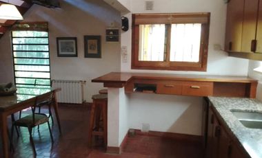 Casa en alquiler - 2 Dormitorios 2 Baños - City Bell