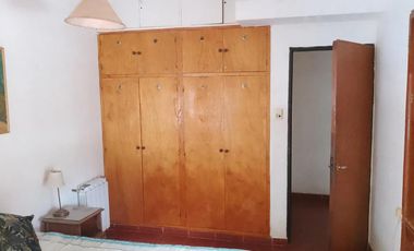 Casa en alquiler - 2 Dormitorios 2 Baños - City Bell