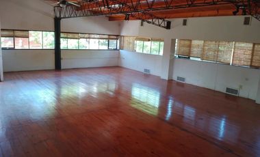 Casa en alquiler - 2 Dormitorios 2 Baños - City Bell