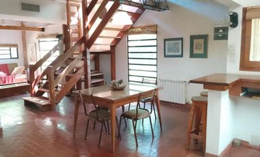 Casa en alquiler - 2 Dormitorios 2 Baños - City Bell