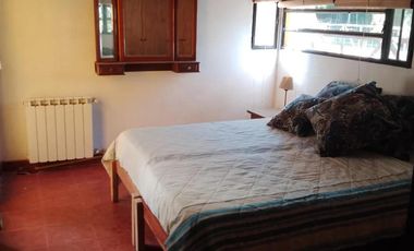 Casa en alquiler - 2 Dormitorios 2 Baños - City Bell