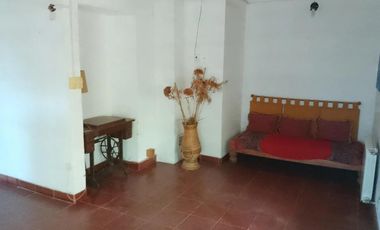 Casa en alquiler - 2 Dormitorios 2 Baños - City Bell