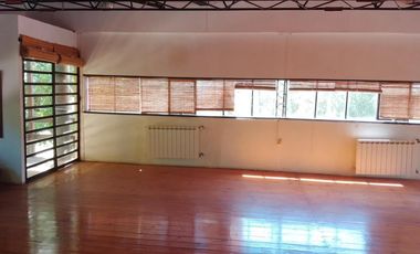 Casa en alquiler - 2 Dormitorios 2 Baños - City Bell