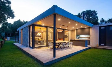 Casa en venta - 4 Dormitorios 4 Baños - Pinamar