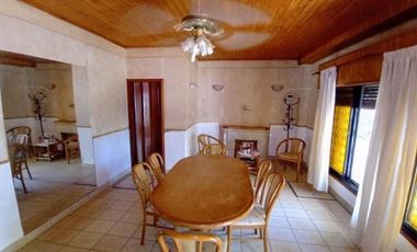 Casa en venta - 2 Dormitorios 1 Baño - La Plata