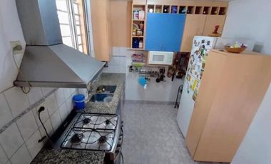 Casa en venta - 2 Dormitorios 1 Baño - La Plata