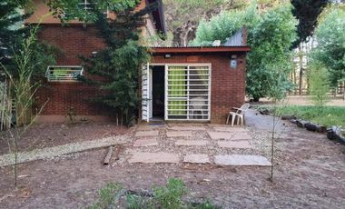 Casa en venta - 2 Dormitorios 1 Baño - La Lucila del Mar