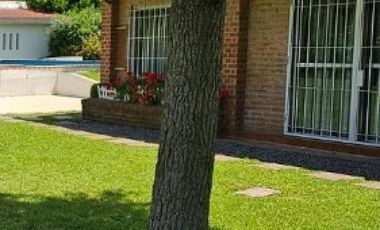 Casa en venta - 3 Dormitorios 3 Baños - Punta Lara