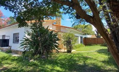 Casa en venta - 4 Dormitorios 1 Baño - Ministro Rivadavia