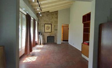 Casa en venta - 4 Dormitorios 1 Baño - Ministro Rivadavia