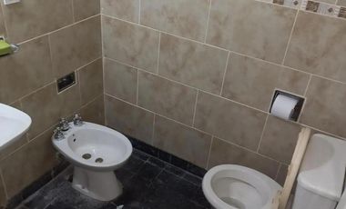 Casa en venta - 4 Dormitorios 1 Baño - Ministro Rivadavia