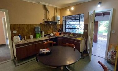 Casa en venta - 4 Dormitorios 1 Baño - Ministro Rivadavia