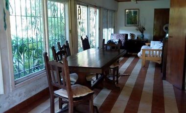 Casa en venta - 3 Dormitorios 2 Baños - Chapadmalal