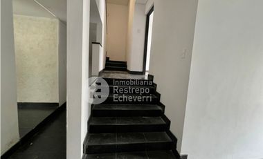 Casa Comercial en Arriendo, Cedritos, Bogotá