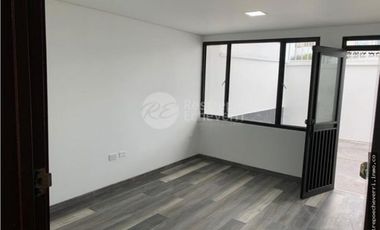Casa Comercial en Arriendo, Cedritos, Bogotá