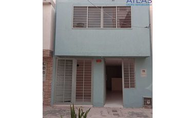 ARRIENDO DE CASA CON LOCAL DE DOS PISOS EN PUERTO MADERO GIRON COD:430