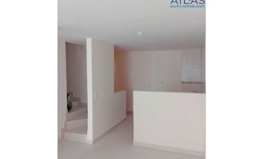 ARRIENDO DE CASA CON LOCAL DE DOS PISOS EN PUERTO MADERO GIRON COD:430