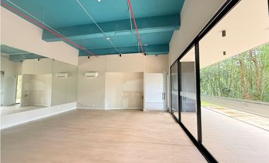 Oficina en Arriendo, Alto De Las Palmas, Envigado 240 m2