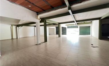 ESPECTACULAR LOCAL COMERCIAL 2