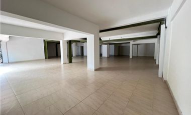 ESPECTACULAR LOCAL COMERCIAL 2