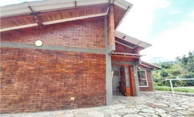 ¡Venta hermosa Casa Campestre en Vega de Ostos, Fusagasugá! 🌿