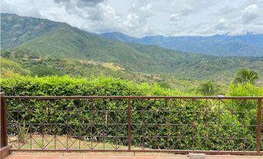 Hermosa Casa Campestre Estilo Colonial