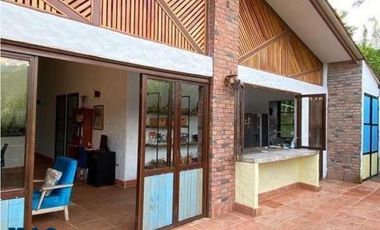 Hermosa Casa Campestre Estilo Colonial