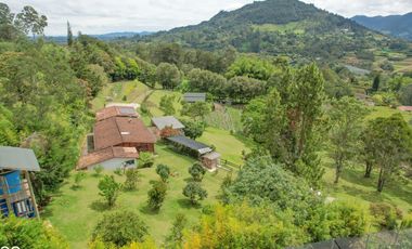 La Ceja 10.000m2, independiente, 2 Casas, via San Nicolas, 30m Aerop