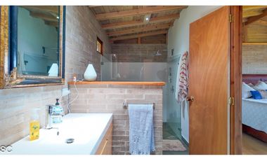 La Ceja 10.000m2, independiente, 2 Casas, via San Nicolas, 30m Aerop