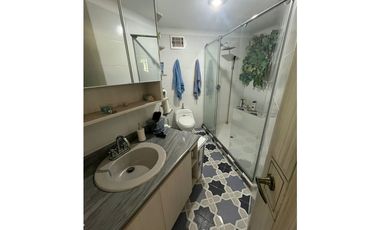 EN VENTA APARTAMENTO REMODELADO Y AMOBLADO EN POZOS COLORADOS