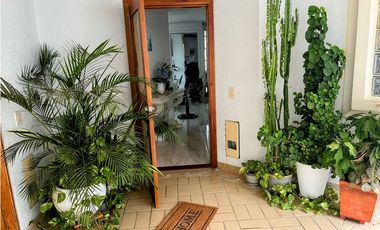 EN VENTA APARTAMENTO REMODELADO Y AMOBLADO EN POZOS COLORADOS