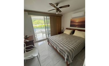 EN VENTA APARTAMENTO REMODELADO Y AMOBLADO EN POZOS COLORADOS