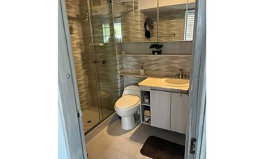 EN VENTA APARTAMENTO REMODELADO Y AMOBLADO EN POZOS COLORADOS