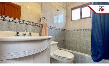 RENTA DE VILLA AMOBLADA UN PISO URBANIZACION SEGURA SAN JOAQUIN CUENCA