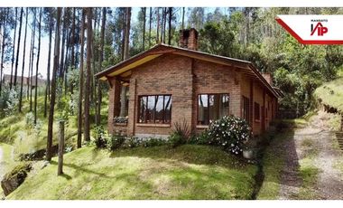 RENTA DE VILLA AMOBLADA UN PISO URBANIZACION SEGURA SAN JOAQUIN CUENCA