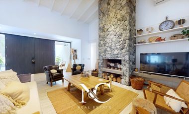 Casa en Venta en Costa Esmeralda, cerca del mar