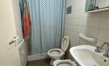 PH en venta - 4 Dormitorios 1 Baño - La Plata