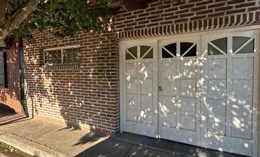 PH en venta - 4 Dormitorios 1 Baño - La Plata