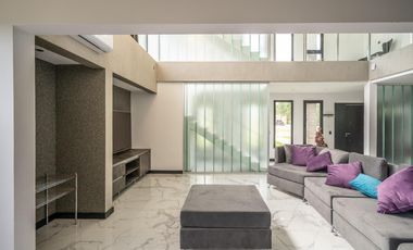 Casa en venta - 6 Dormitorios 5 Baños - Pinamar