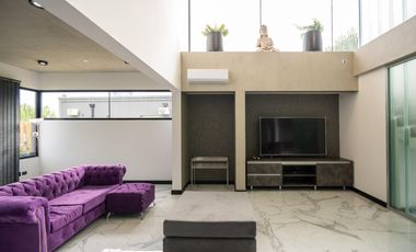 Casa en venta - 6 Dormitorios 5 Baños - Pinamar