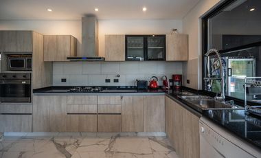 Casa en venta - 6 Dormitorios 5 Baños - Pinamar