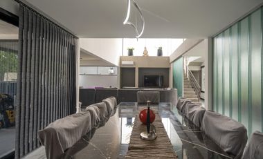 Casa en venta - 6 Dormitorios 5 Baños - Pinamar