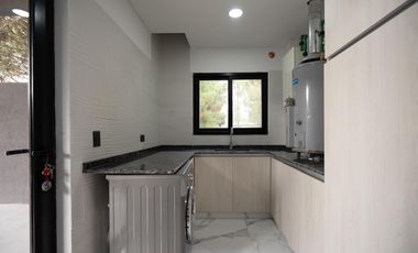 Casa en venta - 6 Dormitorios 5 Baños - Pinamar