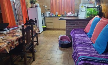 Casa en venta - 3 Dormitorios 2 Baños - Quilmes