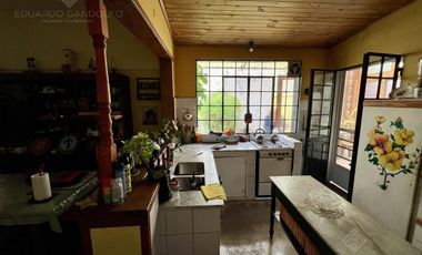 Casa de corte antiguo en excelente estado - Venta Directa - Apto Crédito!!